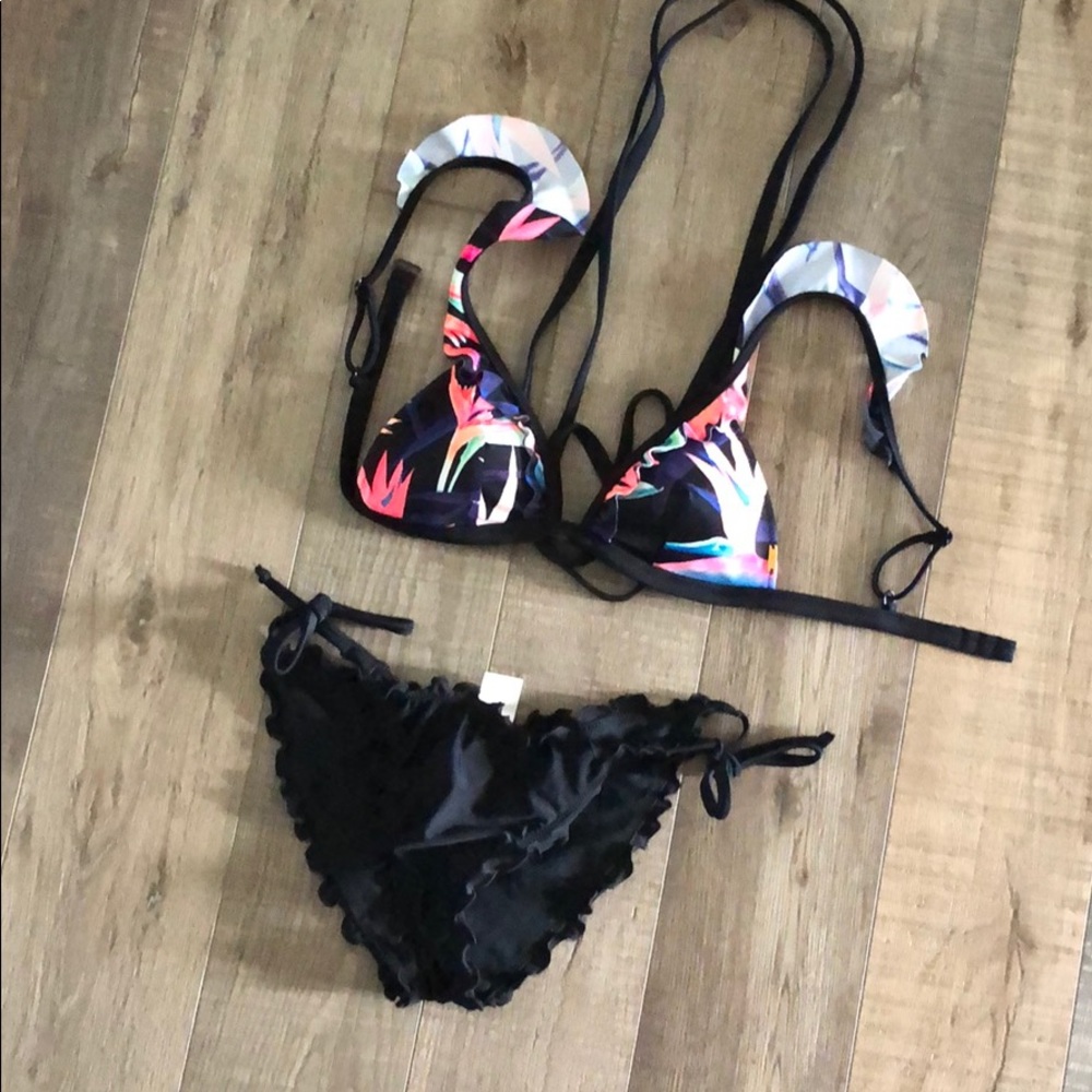 Ruffle floral wrap bikini VS